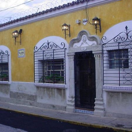 Posada Belen Museo Inn グアテマラシティ エクステリア 写真